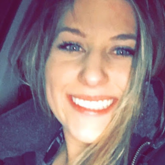 Meet your Posher, Abbe - Picture 1 of 1